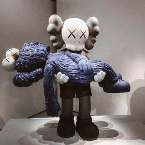 抬起妺妺的翘臀猛地冲击漫画
